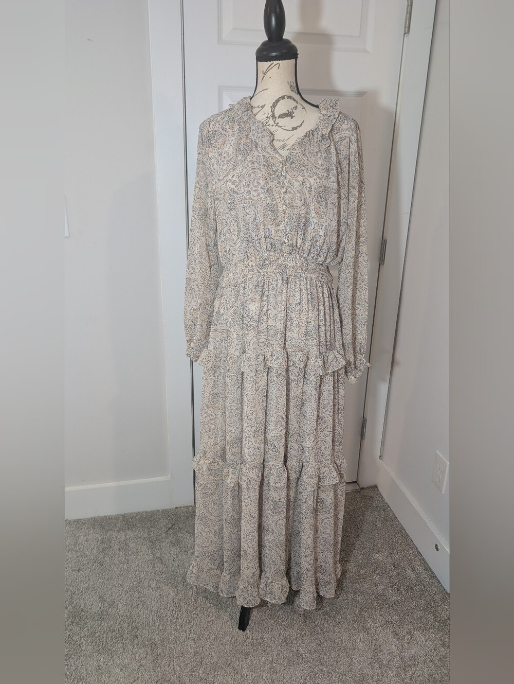 bohme Paisley Tiered Maxi Dress in Beige and Gray Size L